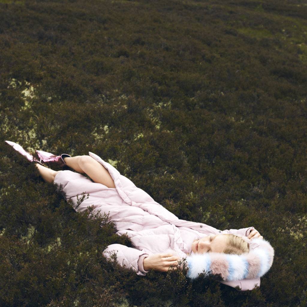 Creative Direction & Storytelling - shot by Matteo Montanari - Models Tes Linnenkoper & Kirin Dejonckheere 