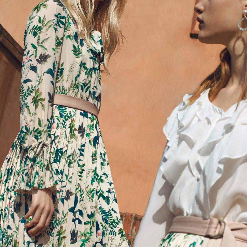 Creative Direction & Storytelling Alexandra PERRIN - shot by James Robjant - Models Linde Derickx & Nienke Kuipers - Malaga/SPAIN