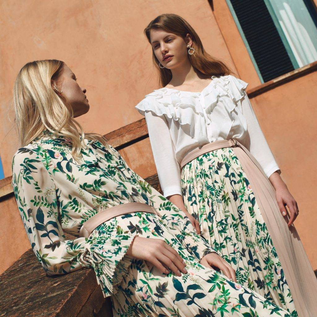 Creative Direction & Storytelling Alexandra PERRIN - shot by James Robjant - Models Linde Derickx & Nienke Kuipers - Malaga/SPAIN