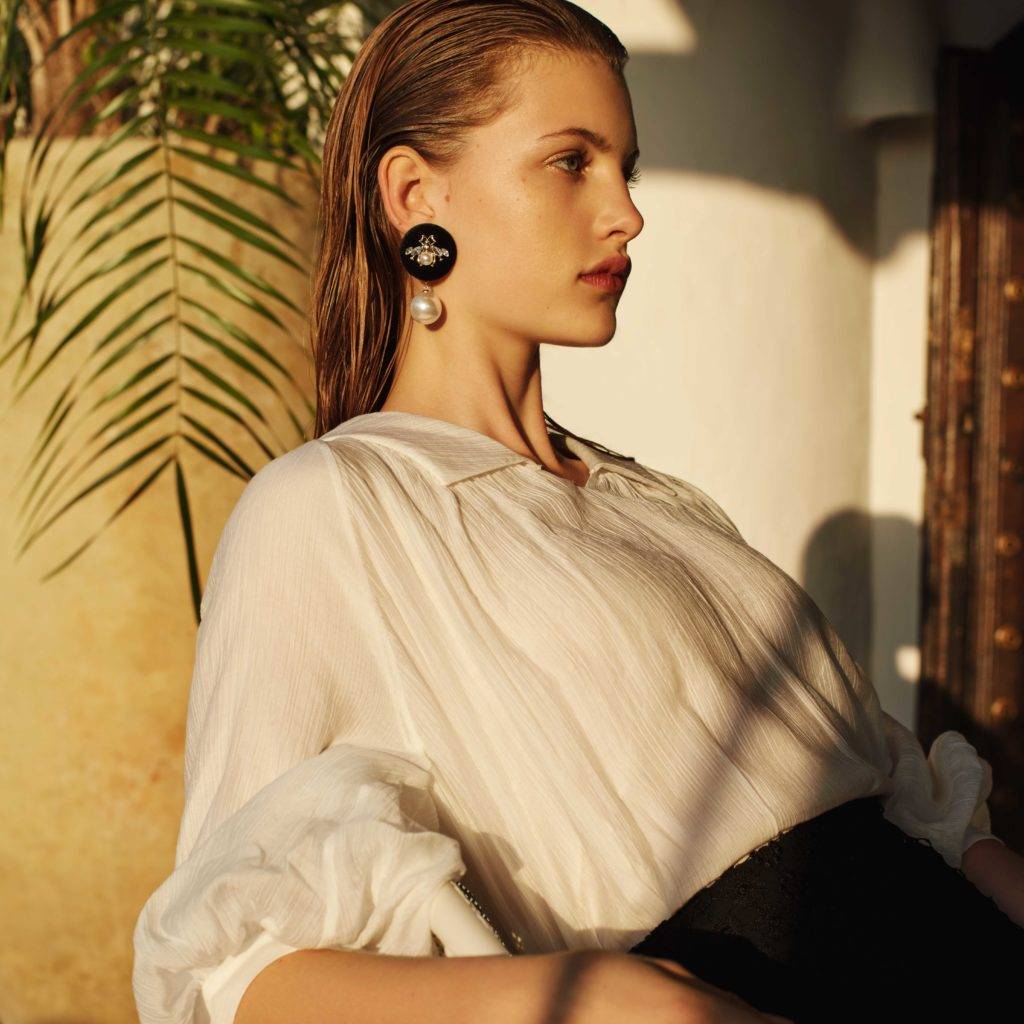 Creative Direction & Storytelling Alexandra PERRIN - shot by James Robjant - Models Linde Derickx & Nienke Kuipers - Malaga/SPAIN